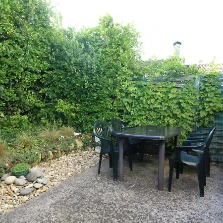 Blanquefort, 3 Pieces, 4 Personnes - Fr-1-440-11 * Blanquefort (Gironde)