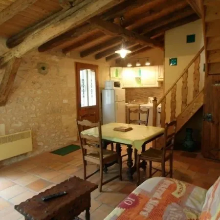 Blanquefort, 3 Pieces, 4 Personnes - Fr-1-440-11 * Blanquefort (Gironde)